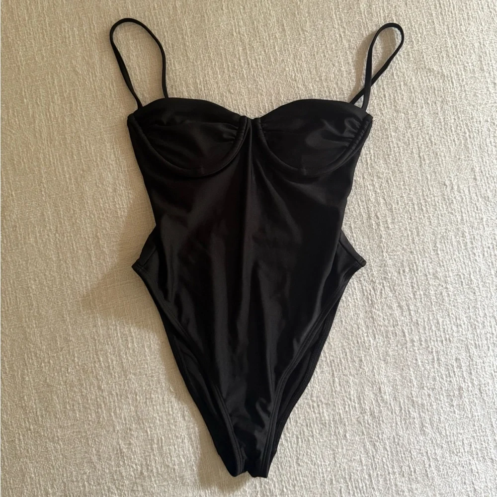Dippin' Daisy's Darling One Piece Swimsuit - Picture 4 of 6